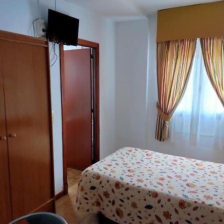 Hostal Casa Pepe Tauste Екстериор снимка