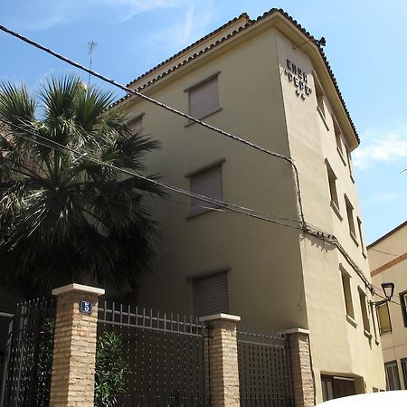 Hostal Casa Pepe Tauste Екстериор снимка