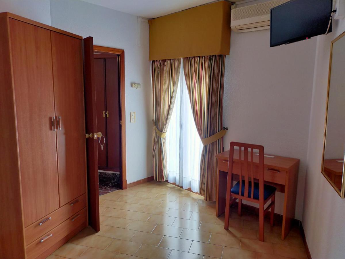 Hostal Casa Pepe Tauste Екстериор снимка