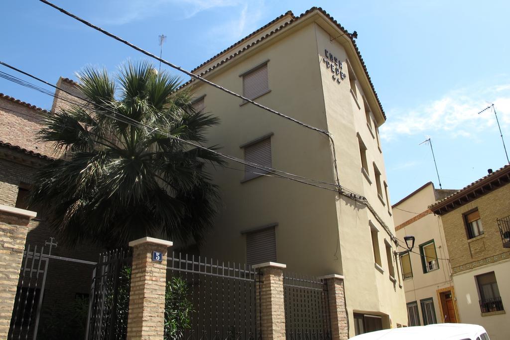 Hostal Casa Pepe Tauste Екстериор снимка